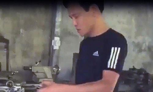 Bat khan cap “con no” danh 3 nguoi di doi no thue bam dap, bo le bo cang