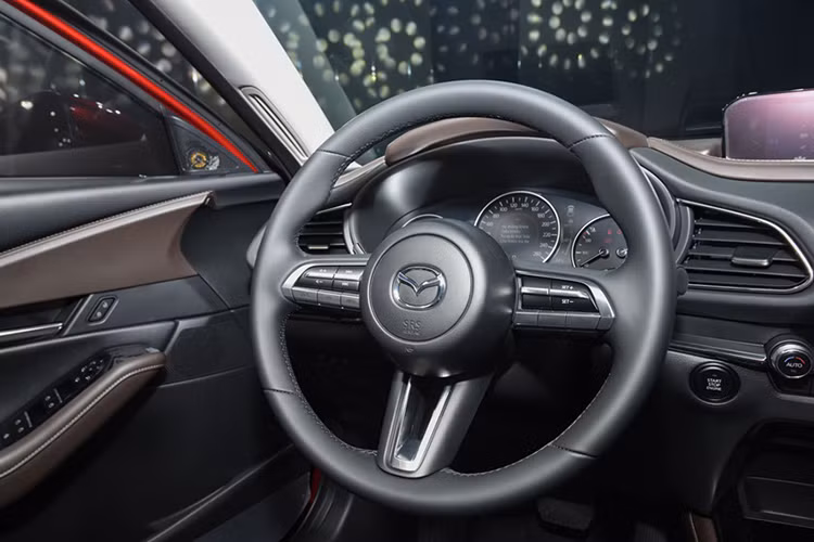 Mazda CX-30 bat ngo giam gia niem yet, chi con tu 689 trieu-Hinh-2