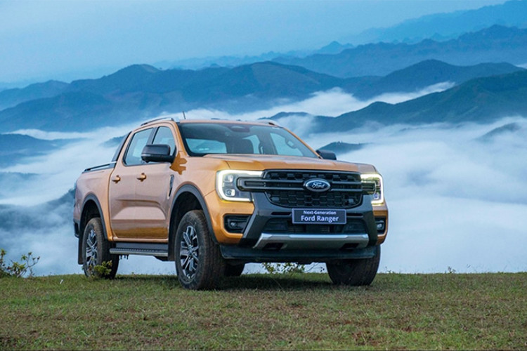  Ford Ranger: 1.111 chiếc Dù là xe bán tải, nhưng Ford Ranger có lượng bán ra 1.111 chiếc trong tháng 2/2025, giảm 4 chiếc so với tháng trước nhưng tăng mạnh 26% so với tháng 2/2024. Doanh số trên giúp Ranger giữ vững vị trí số 1 toàn thị trường trong tháng 2. Cộng dồn 2 tháng đầu năm, có 2.226 chiếc Ranger được bàn giao đến tay khách hàng, tăng 10% so với cùng kỳ. 