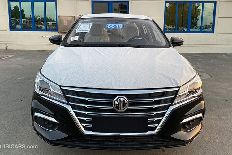 Sau giảm giá và ưu đãi, mức bán ra của MG5 tại Việt Nam hiện đang dao động quanh khoảng 423 - 463 triệu đồng, thấp hơn rất nhiều so với các mẫu sedan hạng B như Vios, City, Accent,... Thậm chí chỉ ngang với các mẫu xe hạng A như Hyundai Grand i10, KIA Morning.