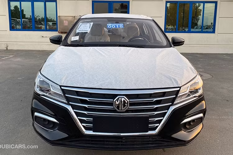 Sau giảm giá và ưu đãi, mức bán ra của MG5 tại Việt Nam hiện đang dao động quanh khoảng 423 - 463 triệu đồng, thấp hơn rất nhiều so với các mẫu sedan hạng B như Vios, City, Accent,... Thậm chí chỉ ngang với các mẫu xe hạng A như Hyundai Grand i10, KIA Morning.