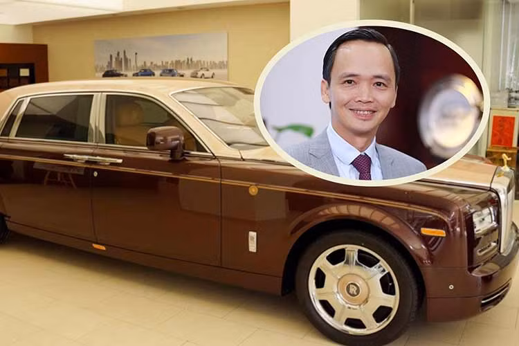 Từng là người giàu top đầu Việt Nam, cựu Chủ tịch Tập đoàn FLC Trịnh Văn Quyết đã sở hữu tới 2 chiếc Rolls-Royce, bao gồm 1 chiếc Ghost mạ vàng và 1 chiếc Phantom Lửa Thiêng. Năm 2022, ông Quyết cũng đã bị bắt về tội thao túng thị trường trứng khoán và tội lừa đảo chiếm đoạt tài sản. Hiện tại thì vụ án cũng đang trong quá trình điều tra.