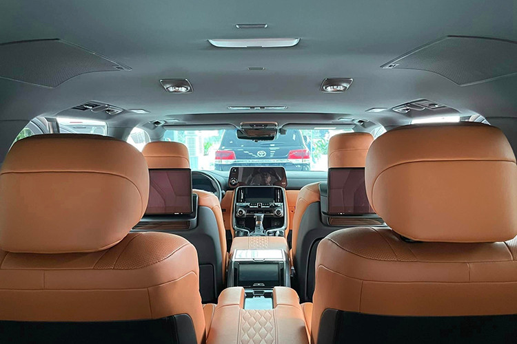 Dưới nắp capo là động cơ tăng áp kép V6 dung tích 3.5 lít cho công suất tối đa 409 mã lực ở vòng tua 5.000 vòng/phút, mô-men xoắn cực đại 650 Nm ngay từ vòng tua 2.000 vòng/phút đi cùng hộp số tự động 10 cấp và hệ dẫn động bốn bánh.