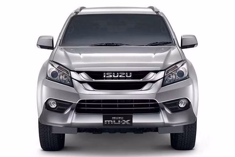 Riêng phần đèn pha LED cùng với đèn chiếu sáng ban ngày cũng được Isuzu thiết kế lại. Cụm đèn hậu của chiếc xe vẫn giữ lại kiểu dáng nhưng thay đổi đồ họa chiếu sáng mới hơn so với trước. Dưới 4 cánh cửa đều có đèn chiếu dòng chữ ‘Isuzu’ lên mặt đất khi cửa mở.