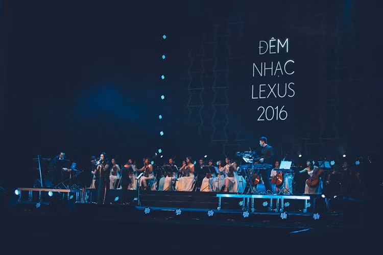 Với tinh thần hiếu khách Omotenashi nổi tiếng của người Nhật, Lexus luôn nỗ lực hết mình để thấu hiểu, đáp ứng từng nhu cầu một cách tinh tế và vượt trên sự mong đợi của từng khách hàng. Nhiều sự kiện dành riêng cho khách hàng Lexus tại Việt Nam được tổ chức thường niên, ghi tiếng vang lớn về sự tinh tế và những trải nghiệm đẳng cấp không thể nào quên. 