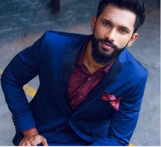 6. Ấn Độ. Xếp ở vị trí thứ 6 trong danh sách quốc gia có nhiều người đàn ông đẹp hút hồn nhất thế giới là Ấn Độ. Nam giới Ấn Độ đã gặt hái không ít giải thưởng trên các đấu trường sắc đẹp thế giới.