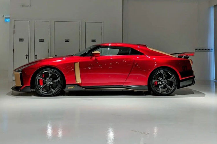 Sau 5 năm, đã có 1 chiếc xe Nissan GT-R50 về Đông Nam Á để bàn giao cho 1 đại gia đến từ Singapore. Đáng chú ý, đây được xác nhận là chiếc Nissan GT-R50 duy nhất trên thế giới sở hữu màu sơn lấy ý tưởng từ nhân vật trong bộ phim khoa học viễn tưởng Iron Man.