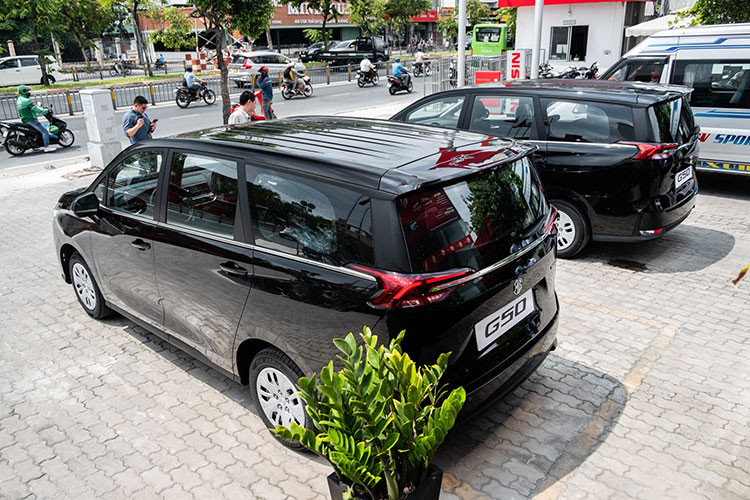 Trang bị an toàn trên MG G50 MT COM ở mức cơ bản với phanh đĩa trước/sau, hai túi khí, hỗ trợ phanh ABS/EBD/BA, cân bằng điện tử, hỗ trợ khởi hành ngang dốc, cảm biến áp suất lốp và ba cảm biến đỗ xe phía sau. Tuy nhiên, điểm trừ là xe không có gói công nghệ an toàn chủ động ADAS trên tất cả phiên bản.