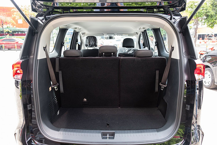 Tất cả phiên bản MG G50 tại Việt Nam đều sử dụng động cơ xăng 1.5L tăng áp, sản sinh công suất 169 mã lực tại 5.600 vòng/phút và mô-men xoắn 285 Nm tại 1.500 - 4.000 vòng/phút, kết hợp hệ dẫn động cầu trước. Phiên bản MT COM được trang bị hộp số sàn 6 cấp.