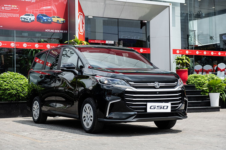  MG G50 MT COM 2025 mới là bản tiêu chuẩn trong ba phiên bản của mẫu MPV Trung Quốc vừa được giới thiệu tại Việt Nam, có giá bán 559 triệu đồng. 