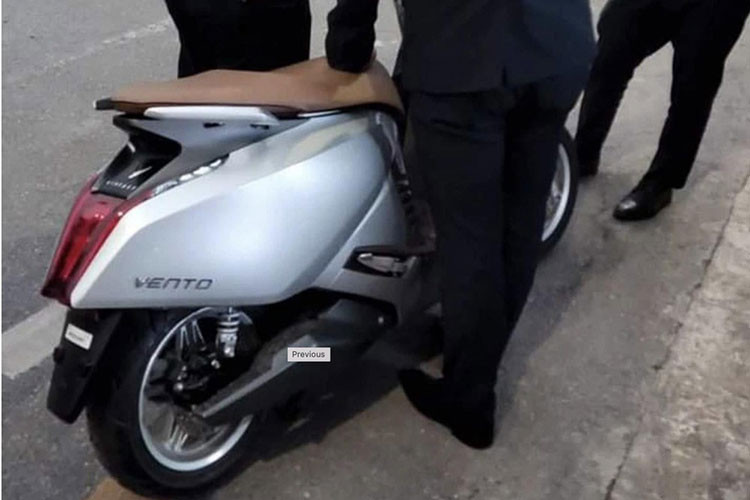 Cụ thể, mẫu xe máy điện VinFast Vento 2021 mới này đã được cấp giấy chứng nhận chất lượng trong năm 2021, sau những "người anh em" đang được Vinfast bán trên thị trường như; Theon, Feliz và Klara.