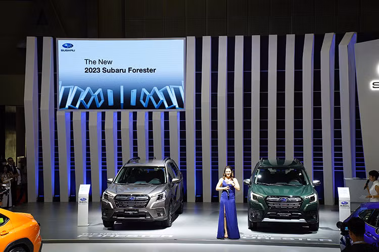 Ở nhiều thị trường khác trên Thế giới, Subaru Forester là mẫu SUV nổi bật bởi giá trị thực dụng, bền bỉ và an toàn. Tại Việt Nam, phiên bản cập nhật giúp chiếc xe thu hẹp dần khoảng cách với các đối thủ cùng phân khúc. Đặc biệt, trong thời gian vừa qua mẫu xe này có nhiều ưu đãi về giá bán để dễ tiếp cận hơn với khách hàng.