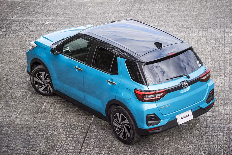 Toyota Raize giá rẻ sẽ là đối thủ cạnh tranh với những mẫu xe thuộc phân khúc gầm cao cỡ nhỏ như Kona, Kia Seltos, EcoSport và đặc biệt là Kia Sonet cũng sắp xuất hiện tại Việt Nam.