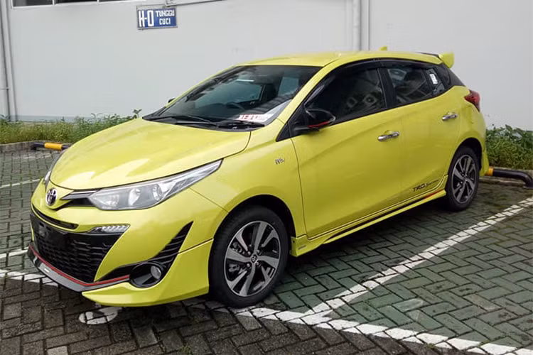 Toyota Yaris bản nâng cấp mới cho năm 2018 hiện đã có mặt tại khá nhiều quốc gia Đông Nam Á, trong đó có cả Thái Lan. Theo kế hoạch, Toyota sẽ ra mắt Yaris TRD Sportivo tại Indonesia và ngày 20/2/2018 tới.