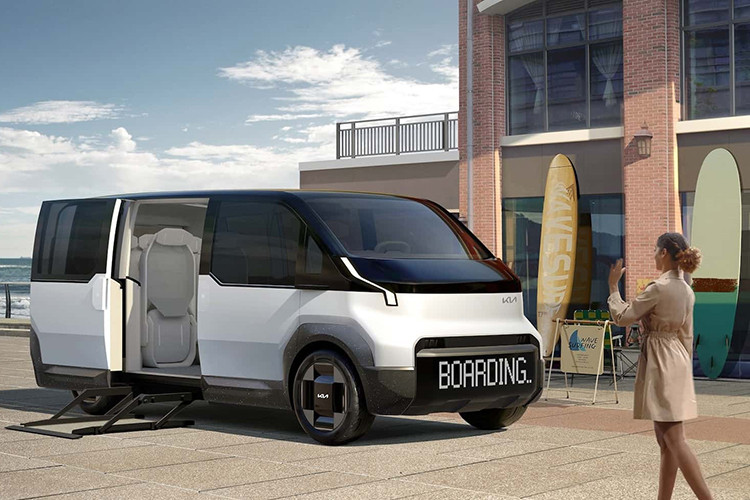 Mẫu xe minivan điện KIA PV5 hoàn toàn mới dự kiến sẽ có cả phiên bản chở khách và phiên bản thương mại với nhiều cấu hình khác nhau.