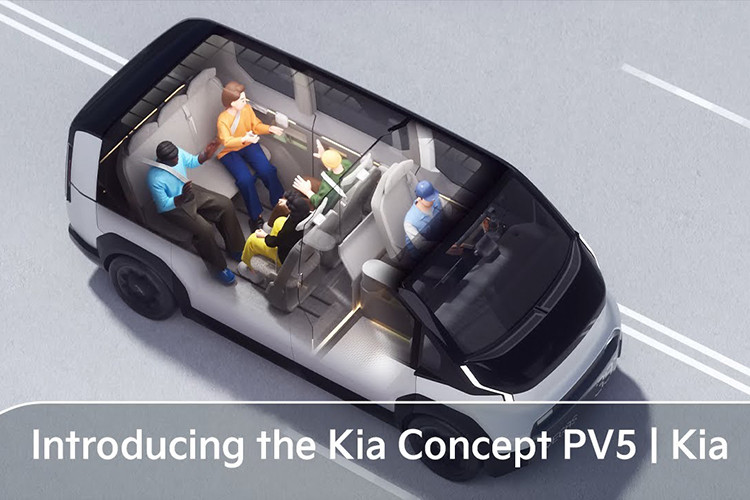 Mặc dù KIA đã từng tuyên bố rằng các bộ phận thân xe gắn kết bằng khớp nối cơ học và điểm cố định điện từ, cho phép người dùng tùy chỉnh PV5, nhưng hình ảnh thử nghiệm cho thấy việc thay đổi cấu hình có thể không phải thao tác tự làm mà phải được chọn ngay từ khi đặt hàng.