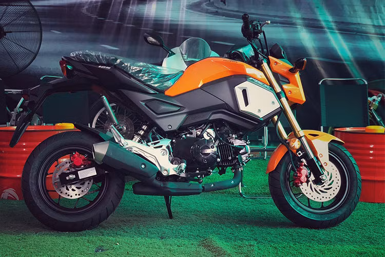 Kể từ ngày ra mắt, MSX 125cc đã khuấy động phân khúc khá mới lạ này tại Việt Nam. Khách hàng tìm đến MSX 125cc để khẳng định cá tính và phong cách riêng của mình khi làm chủ một mẫu xe có kích thước nhỏ gọn nhưng mang phong cách thiết kế của các dòng xe môtô.