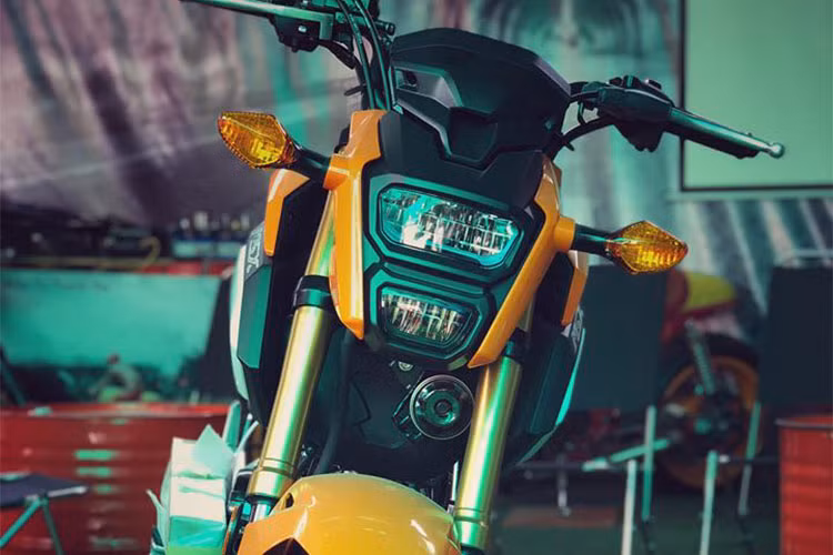 Nhằm mang đến hình ảnh mới trẻ trung hấp dẫn hơn cho mẫu xe cá tính này cũng như gia tăng thêm lựa chọn cho khách hàng, mới đây mẫu xe này đã được trưng bày tại Red Coffee Tự Thanh Đa, địa chỉ số 336 Ung Văn Khiêm, phường 25, quận Bình Thạnh, TP HCM - một địa điểm dành cho những tín đồ đam mê môtô và xe máy.