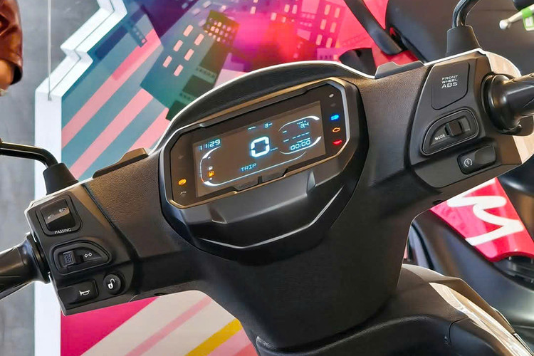 Đến năm 2011, Liberty chuyển sang lắp ráp trong nước, giúp giá bán giảm xuống còn một nửa so với xe nhập khẩu, giúp mở rộng đối tượng khách hàng. Năm 2013, Liberty được trang bị động cơ 3V i.e. Hai năm sau, phiên bản Liberty với hệ thống chống bó cứng phanh ABS chính thức ra mắt. 