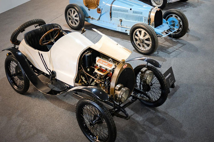 Sự kiện Passione Engadina được tổ chức hàng năm và trong năm 2022 này, nhà tài trợ chính của chương trình là hãng xe Bugatti. Vì thế, hãng xe nước Pháp sẽ mang đến đội hình xe từ cổ chí kim với - giá trị dàn xe Bugatti tới 1000 tỷ đồng.