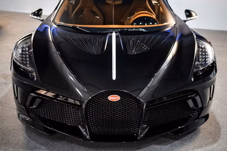 La Voiture Noire hiện là siêu xe đắt nhất của Bugatti.