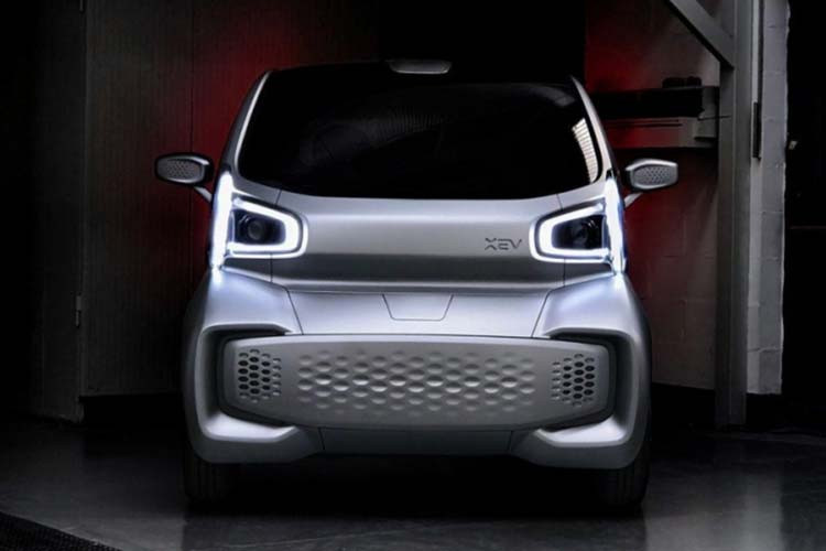 XEV hiện đang kêu gọi gây quỹ cộng đồng trên nền tảng Kickstarter, hi vọng gom đủ 554.486 USD để biến YoYo trở thành hiện thực. Dù nhỏ và khó có thể coi là một phương tiện cá nhân nghiêm túc, YoYo mang vai trò là một giải pháp di chuyển thay thế dành cho những thành phố đông đúc.