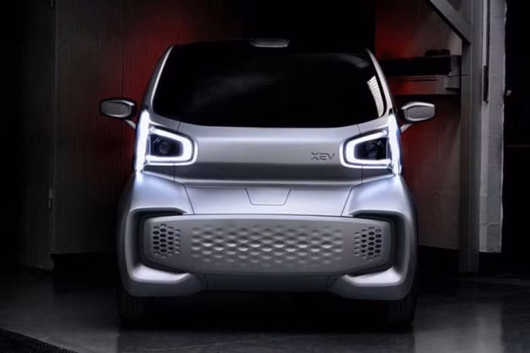 XEV hiện đang kêu gọi gây quỹ cộng đồng trên nền tảng Kickstarter, hi vọng gom đủ 554.486 USD để biến YoYo trở thành hiện thực. Dù nhỏ và khó có thể coi là một phương tiện cá nhân nghiêm túc, YoYo mang vai trò là một giải pháp di chuyển thay thế dành cho những thành phố đông đúc.