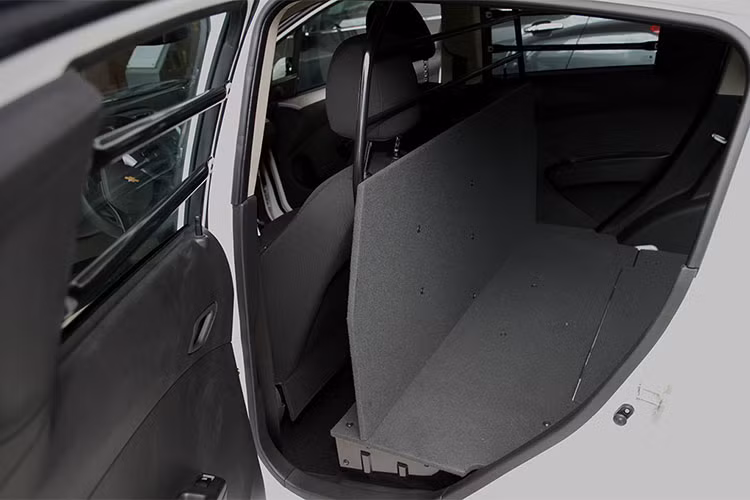 Khả năng vận hành linh hoạt của Spark Duo được tạo ra bởi động cơ xăng dung tích 1.2L, DOHC kết hợp cùng hộp số sàn 5 cấp giúp sản sinh công suất tối đa 80 mã lực, mô-men xoắn cực đại 108 Nm.