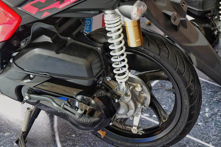 Động cơ của mẫu xe ga X-Ride 125 mới này sẽ vẫn là thế hệ động cơ Blue Core như nhiều mẫu xe Yamaha khác hiện này, dung tích 125cc, làm mát bằng gió, đi kèm là hệ thống phun xăng điện tử và hộp số vô cấp, sản sinh công suất 9,3 mã lực và mômen xoắn cực đại 9,6 Nm. 