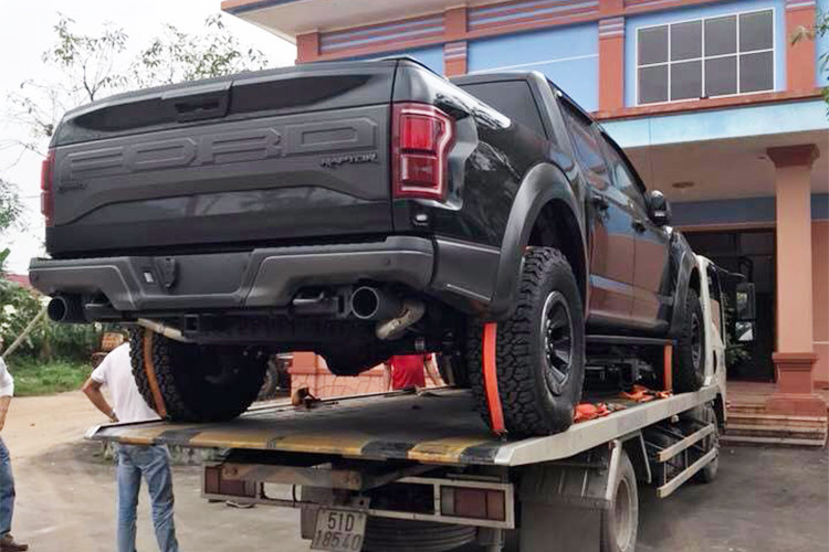 Hệ thống điều chỉnh theo địa hình mới có tên Terrain Management System. Công nghệ này cho phép lái xe chọn các chế độ lái khác nhau như: Normal (thông thường), Street (đường phố), Baja hoặc Rock (đá), Mud/Sand (bùn, cát) hay Weather (thời tiết như mưa, tuyết và băng)...