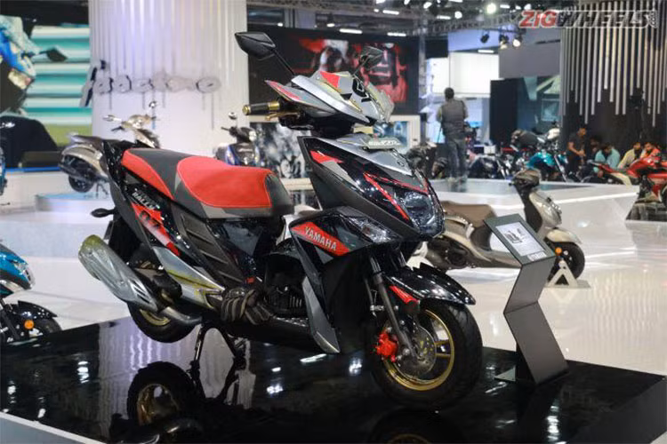Mẫu xe ga Yamaha Cygnus Ray ZR Street Rally không hẳn là một dòng xe hoàn toàn mới, nó như là biến thể của chiếc Ray ZR hiện đang được bán ra tại thị trường Ấn Độ cũng như những chiếc Yamaha Cynus trước đây từng có mặt tại một số thị trường Châu Á, trong đó có Việt Nam.