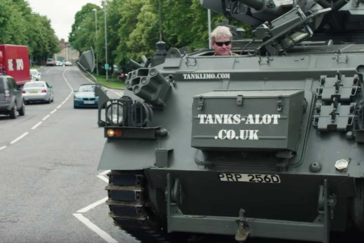 Câu chuyện của Mead với những chiếc xe tăng bắt đầu từ 30 năm trước khi ông ấy có sở hữu tới hai chiếc xe tăng. Ở thời điểm đó, mục tiêu của ông ấy là giữ lại một chiếc và bán đi một chiếc.