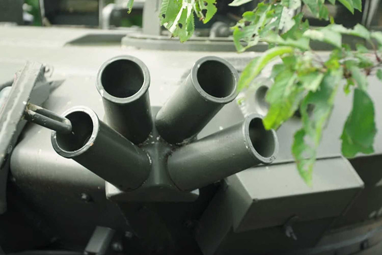 Tuy nhiên, trước khi ông ấy có thể giao xe, một công ty đã hỏi mượn một chiếc và giúp Mead thu hồi lại hơn một nửa giá trị của chiếc xe tăng chỉ trong một ngày. Kể từ đó, ông ấy coi đây là một cơ hội kinh doanh mới.