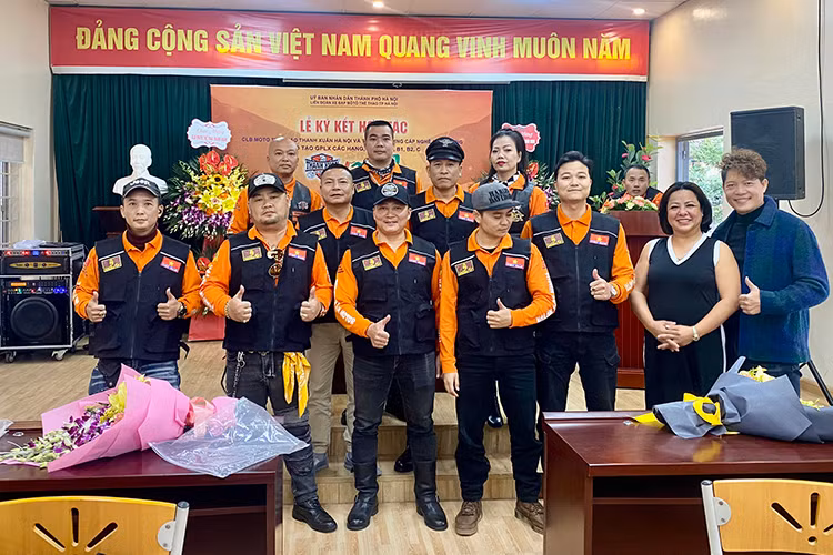 Dan choi moto co them diem thi giay phep lai xe moi o Hung Yen-Hinh-2