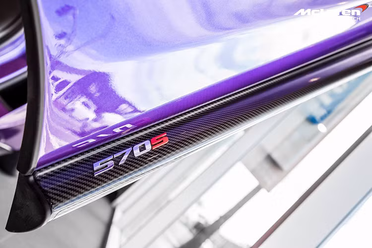 Tại thị trường Châu Âu, các khách hàng muốn sở hữu mẫu McLaren 570S mới sẽ phải trả ít nhất 143.250 euro hoặc có giá rẻ hơn ở mẫu 540C chỉ 126.000 euro.