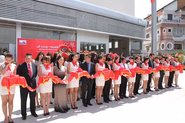 Tang truong lien tuc Honda Viet Nam mo them dai ly moi