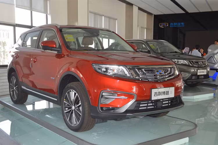 Theo kế hoạch, mẫu xe SUV đầu tiên của Proton sẽ ra mắt vào tháng 10 năm nay dưới dạng xe nhập khẩu nguyên chiếc từ Trung Quốc. Đến năm sau, hãng Proton sẽ bắt đầu lắp ráp dòng SUV này tại Malaysia. 