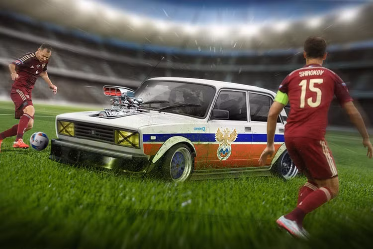 Dòng xe Lada Classic là một trong những "biểu tượng" của ngành công nghiệp ôtô Nga và là mẫu xe bán chạy thứ 3 trong lịch sử của hãng xe đình đám này - chắc chắn, các "chú gấu Nga"sẽ cầm lái mẫu xe đình đám của xứ sở mình này trên đất Pháp.