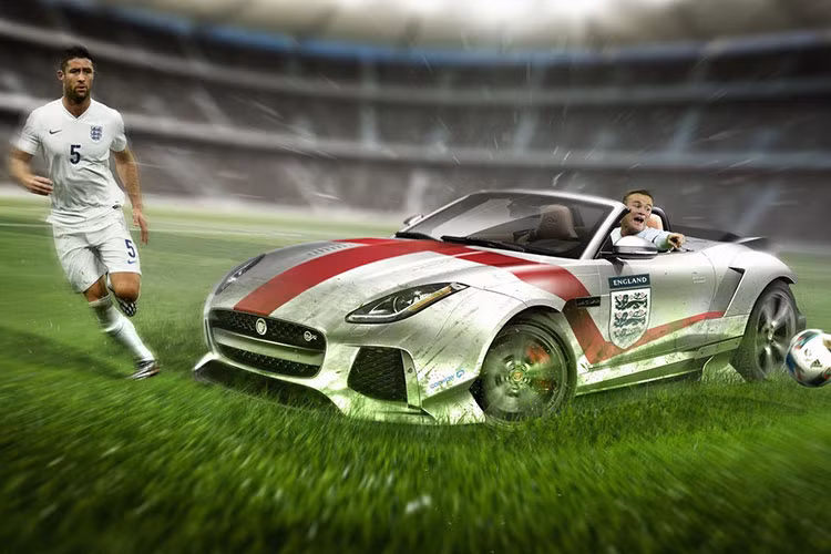 Được xem như một biểu tượng của ngành công nghiệp ôtô Anh Quốc, Jaguar luôn sản sinh ra nhưng mẫu xe mạnh mẽ. Chắc chắn Wayne Rooney và các đồng đội của mình sẽ lựa chọn chiếc Jaguar F-Type S mui trần để trưng diện trên đất Pháp.