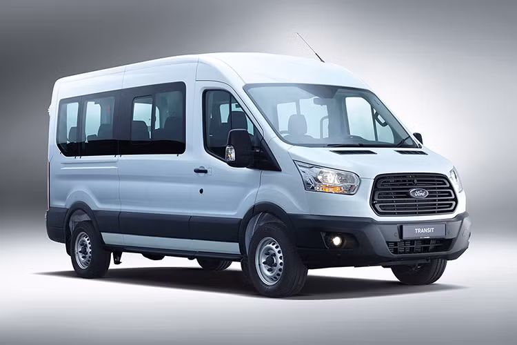 Sime Darby Auto Connexion (SDAC) nhà phân phối xe Ford tại thị trường Malaysia đã vừa chính thức giới thiệu phiên bản 14 chỗ ngồi của dòng xe Transit với giá bán 148,888 RM (tương đương khoảng 830 triệu đồng).