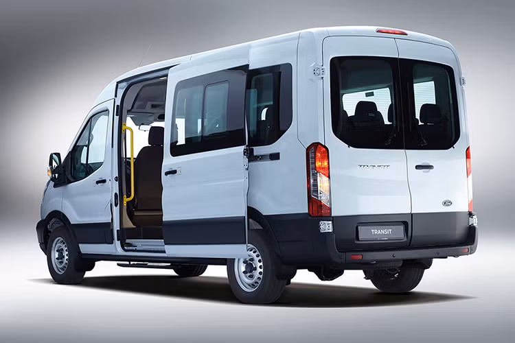 Hãng xe Ford cũng khẳng định rằng Transit mới sẽ tiết kiệm nhiên liệu hơn, cách âm tốt hơn và mang lại cảm giác lái thoải mái hơn cho hành khách. Hãng đã tiến hành một loại nâng cấp về trang bị trên Transit, trong đó đặc biệt chú trọng tới các trang bị an toàn.