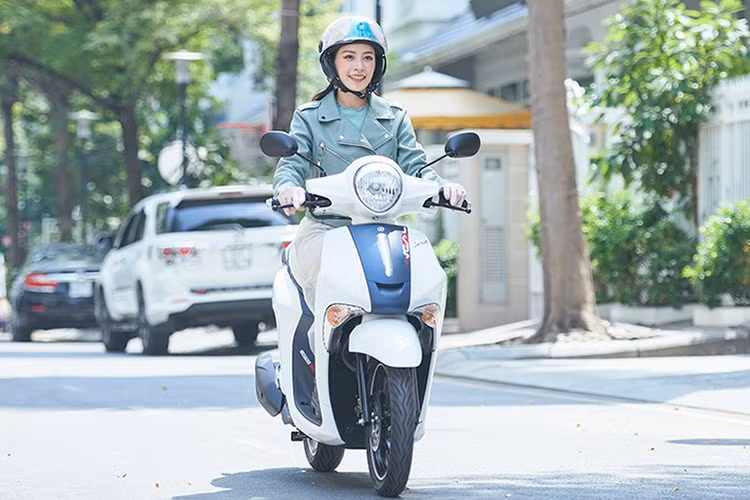 Nếu dáng người thấp nhỏ bạn nên chọn những chiếc xe tay ga phù hợp với mình như Grande, Janus (Yamaha), Vision, Lead (Honda), Attila Elizabeth (SYM), Zip, Primavera (Piaggio)...