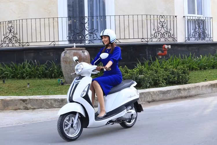 Những người trung niên hợp với xe Honda AirBlade, Victoria của SYM hay Suzuki hayate… hơn là một chiếc một số mẫu xe ga nhập khẩu hoặc đời cũ hoặc đã không còn sản xuất. Chọn chiếc xe hợp gu sẽ giúp bạn đẹp hơn mỗi khi ra đường. Một chiếc xe hợp gu luôn khiến chị em nổi bật