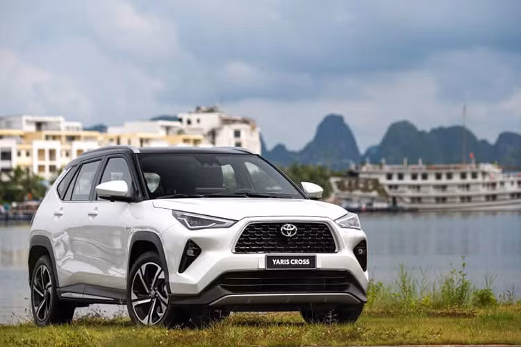 Lua chon Honda HR-V e:HEV RS 2025 hay Toyota Yaris Cross HEV?-Hinh-2