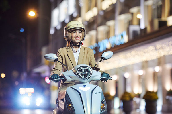 Ninh Duong Lan Ngoc: but pha de kham pha chat rieng Yamaha Grande-Hinh-2