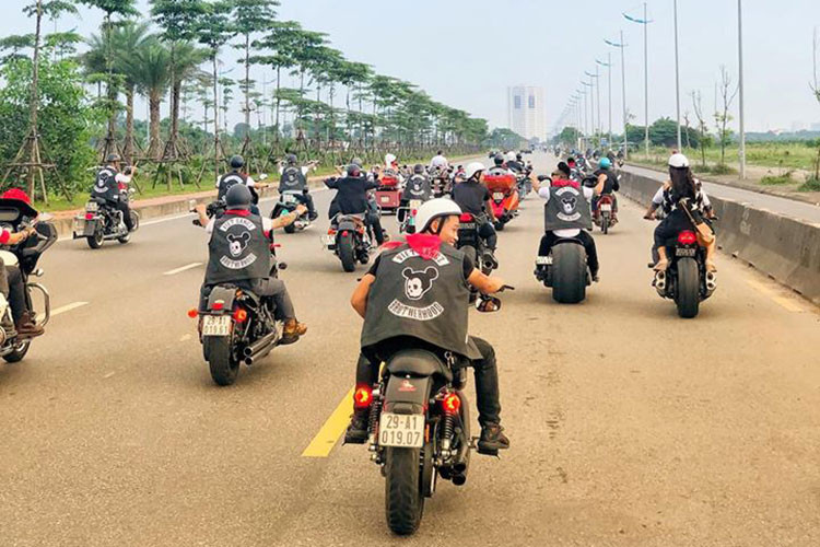 Ngoài Harley-Davidson, có không dưới 30 chiếc môtô phân khối lớn hàng "khủng" khác đến từ các thương hiệu như Ducati, Kawasaki, Yamaha...