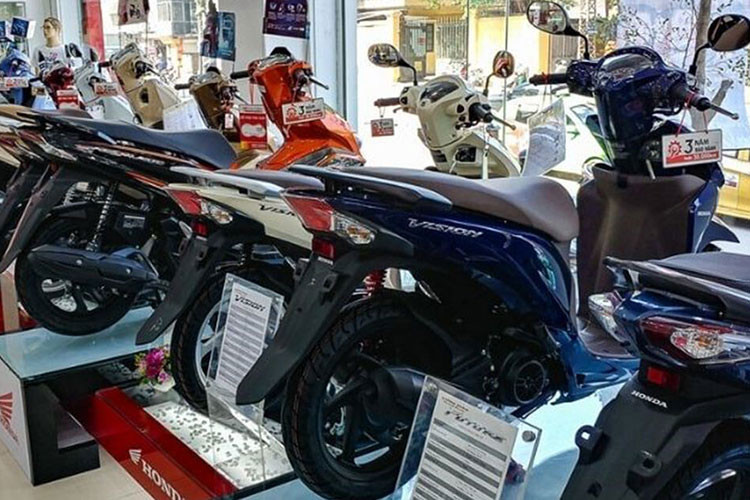 Xe may Honda dong loat giam gia manh trong 