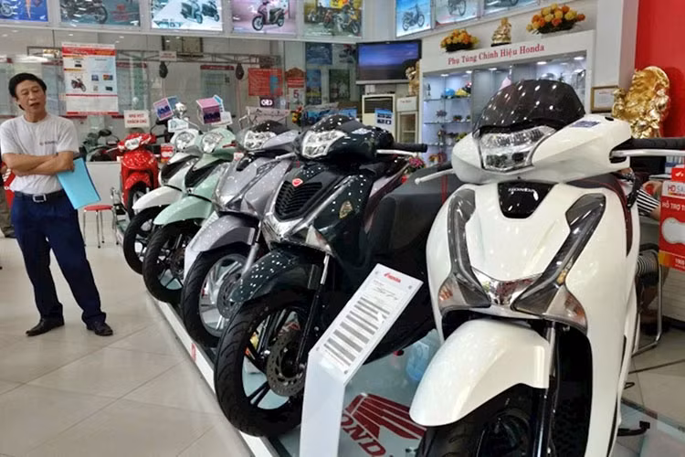 Xe may Honda dong loat giam gia manh trong 