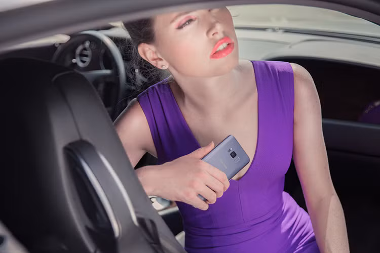 Khối động cơ W12 sản sinh công suất tối đa hơn 600 mã lực giúp cho chiếc xe có thể tăng tốc từ 0 – 100 km/h chỉ mất khoảng 4,3 giây và đạt tốc độ tối đa lên đến 326 km/h. Theo hãng xe Bentley cho biết, động cơ này tiêu thụ nhiên liệu hiệu quả hơn thế hệ trước 13% với mức 21.7 lít/100 km trong thành phố và 14.1 lít/100 km đối với cao tốc.