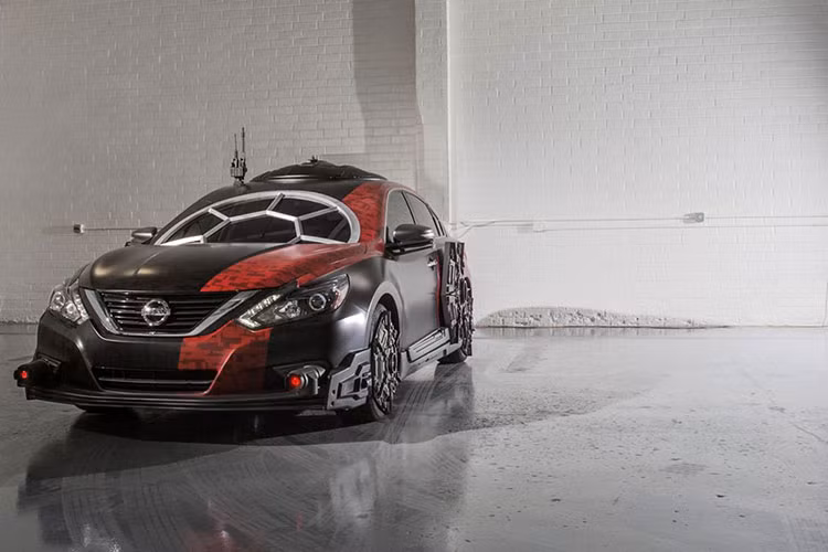 Chiếc xe đặc biệt của Niissan này có thiết kế với các tấm vỏ bọc được in 3D, kính chắn gió bo tròn, họa tiết bên ngoài cùng hệ thống âm thanh và màu sắc sinh động.